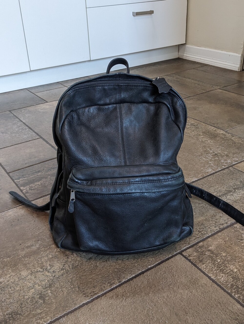 Vintage ILI New York Toronto Pebbled Leather Travel Work Distressed Backpack 🖤